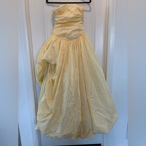 Chic Strapless Yellow Gown
